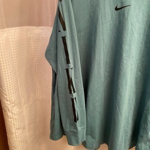 gently used long sleeve tee